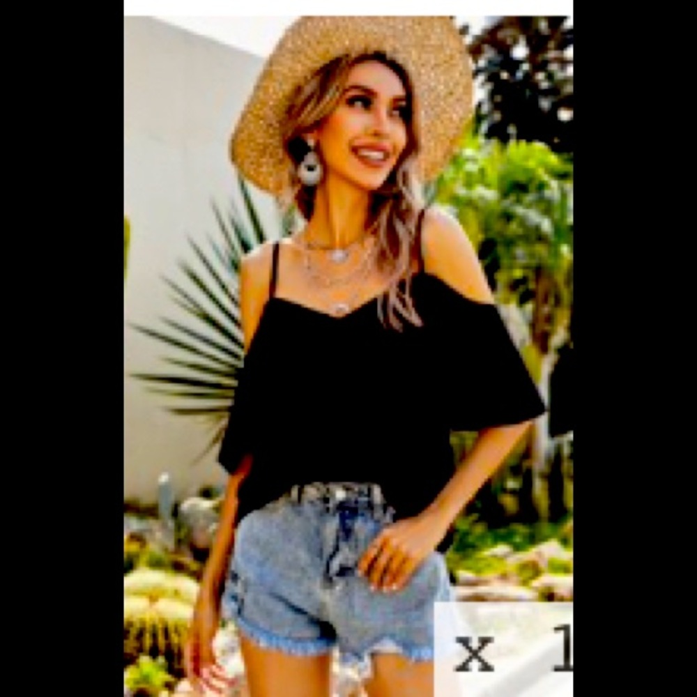 🔥Hot Sexy black off the shoulder blouse 🔥
